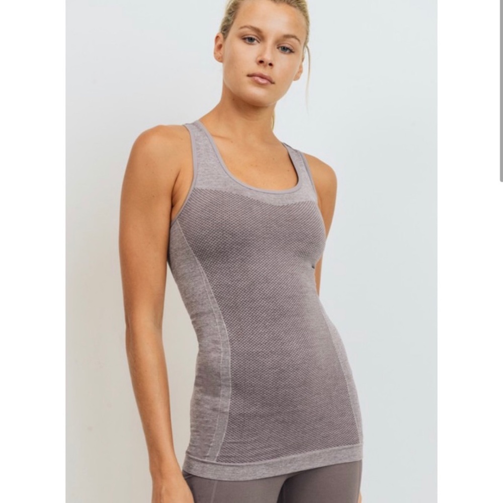 MUAVE- Essential Seamless Workout Tank Top